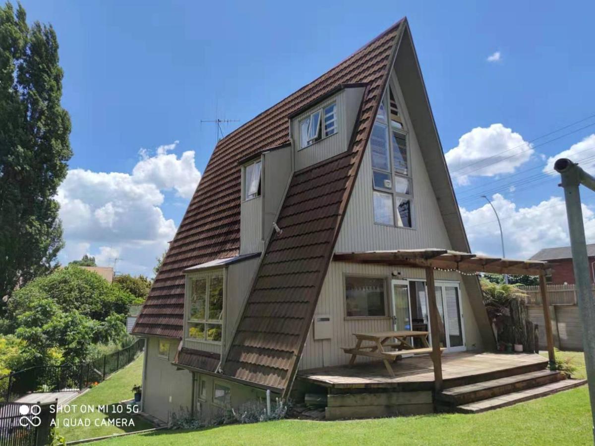 The Wooden A-Frame In Hamilton 빌라 외부 사진